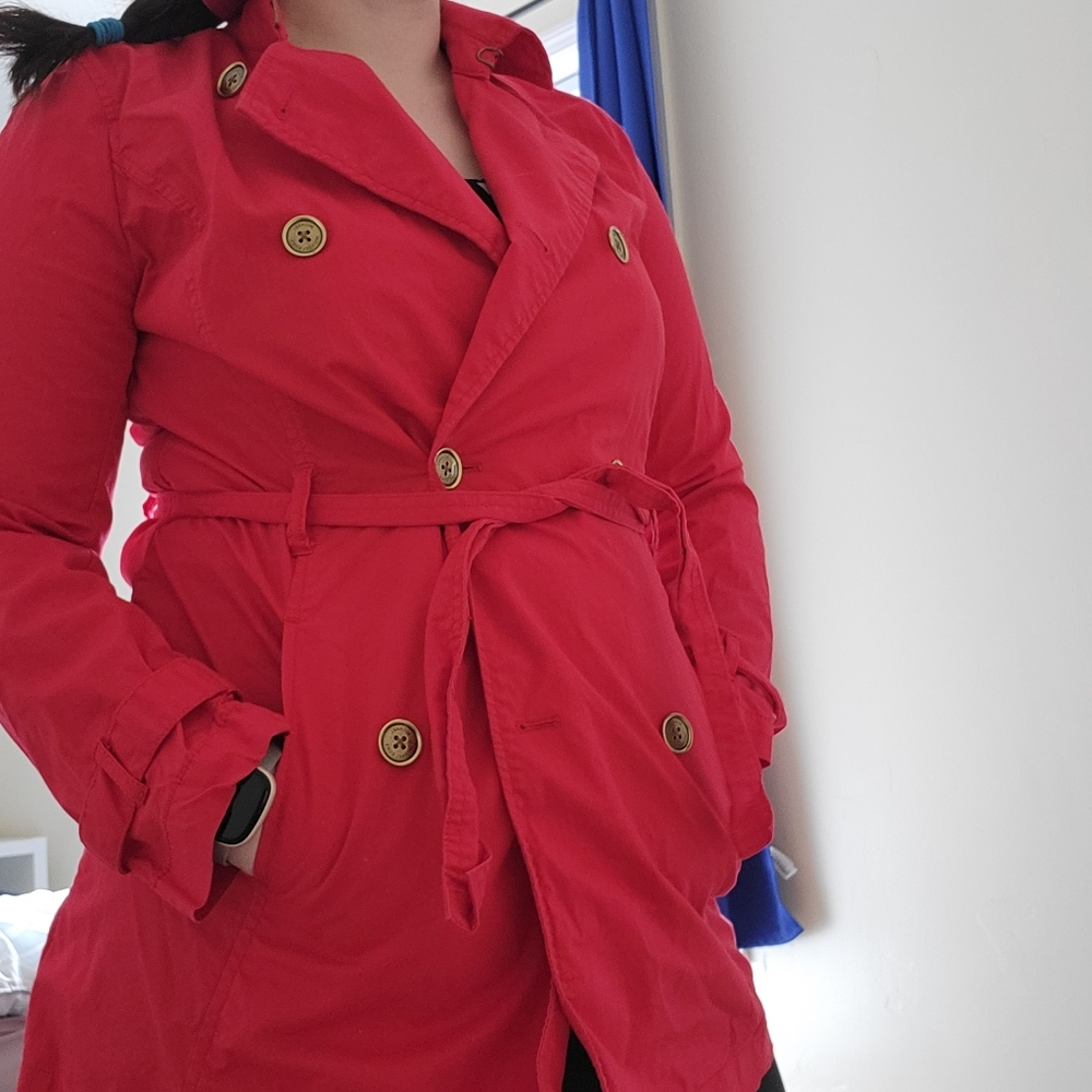 Michael Kors medium trench with belt red